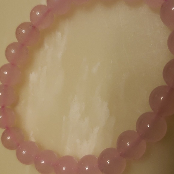 Natural Madagascar Rose Quartz Crystal Gemstone 8mm Beads Bracelet - Picture 4 of 4
